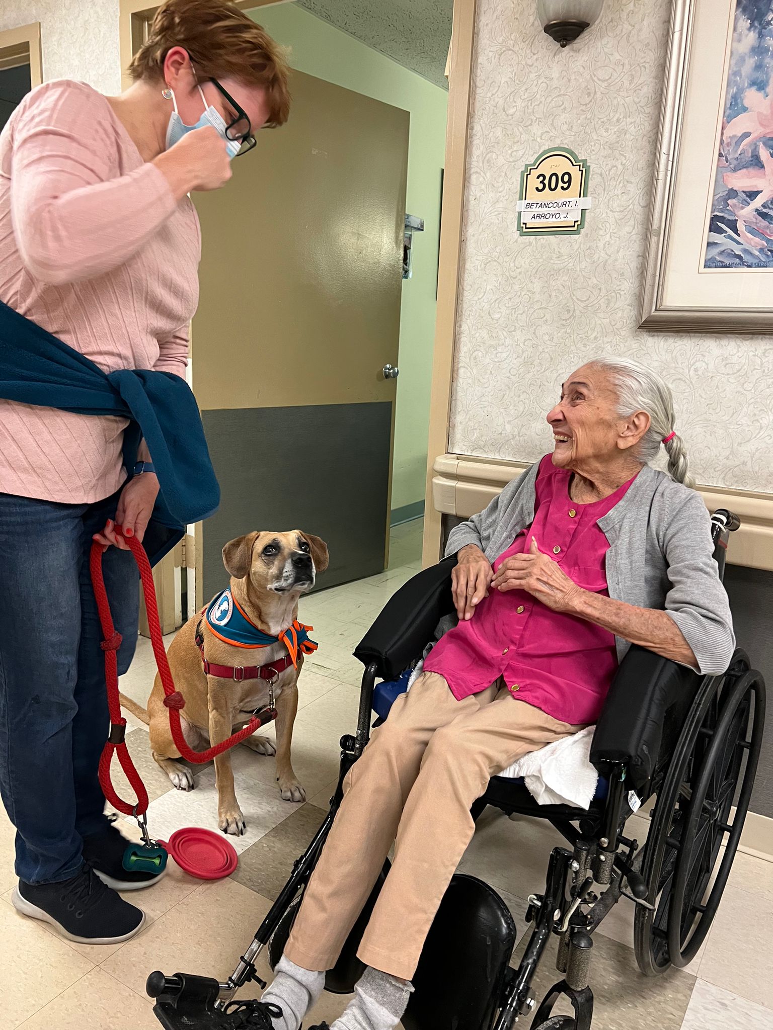 Pet Therapy Comes to Fort Tryon