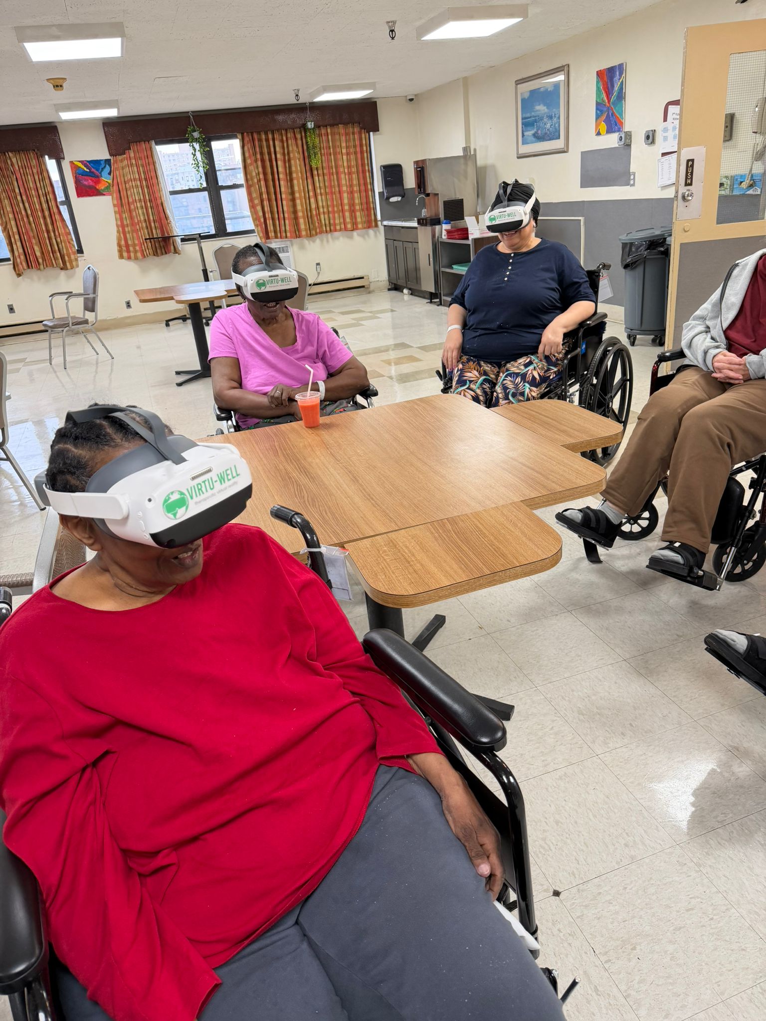 Exploring New Worlds with Virtual Reality and Balloon Art